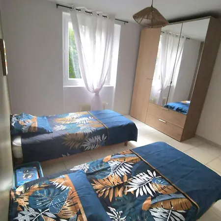 شقة Large 3 With Private Garden كاهورْ