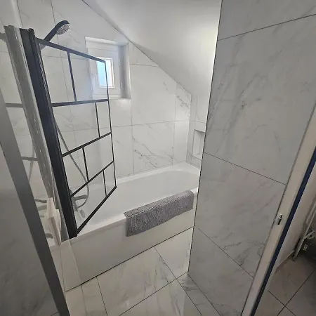Appartement Large 3 With Private Garden *